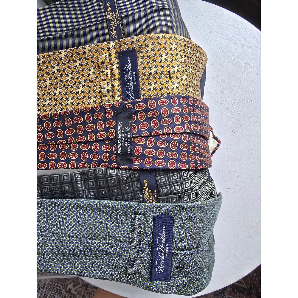 Lot 5 Brooks Brothers Silk Neckties Blue Gray Gold Geo Medallion Stripe 3.75" - Picture 9 of 9
